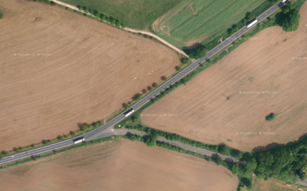 Cyklotrasa Vykmanov - Květnová - bezpečný přechod I/13