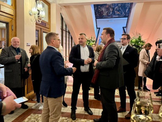 Kultura v Ostrově dostává nový impulz. Kulturní a kreativní centrum je otevřené