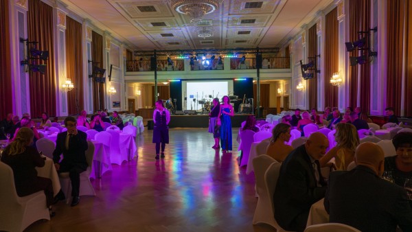 Kultura v Ostrově dostává nový impulz. Kulturní a kreativní centrum je otevřené