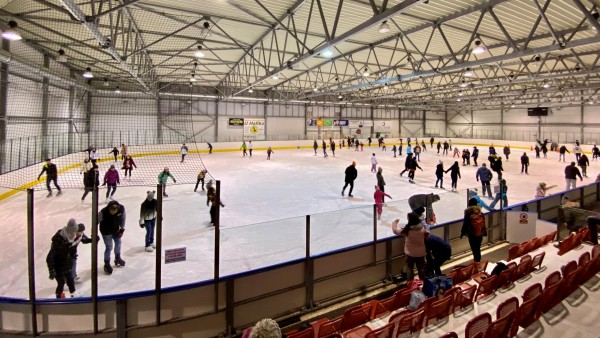 Přístavba šaten u zimního stadionu